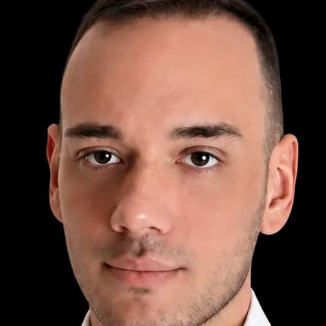 Portrait of Simone De Stefanis, Executive Director at Menford